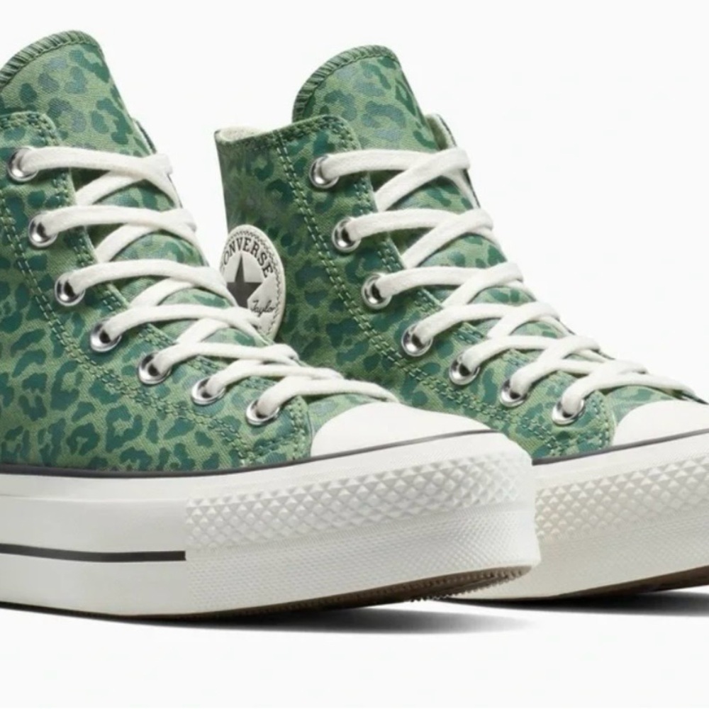 Converse Women's High Top Platform Sneakers in Green Leopard size 9